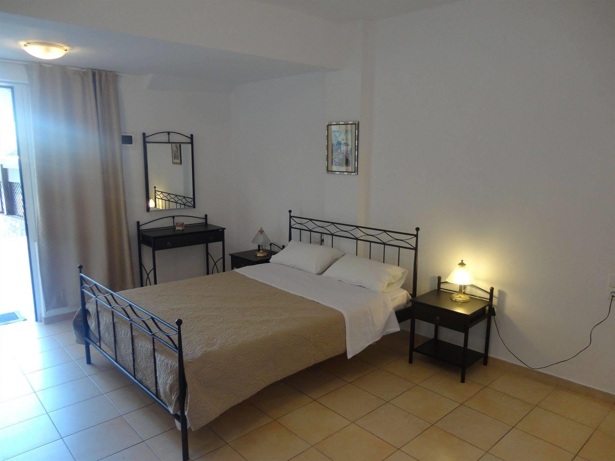 Polydoros Appartments Agios Nikolaos Esterno foto